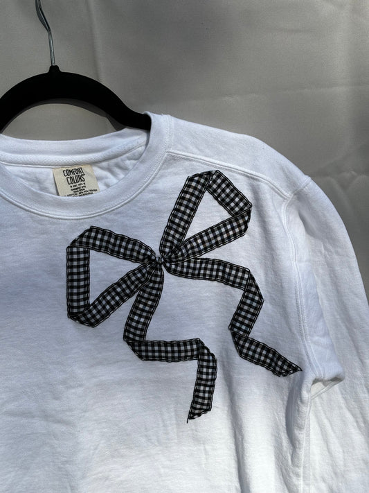 black + white bow pullover | white adult small