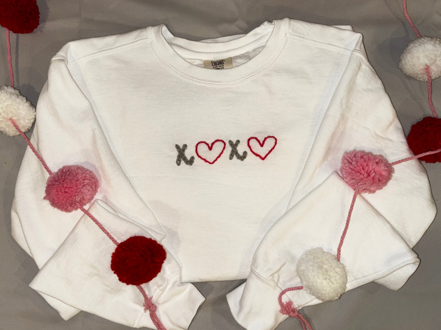 xoxo pullover adult small