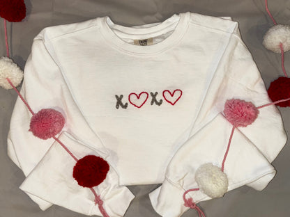 xoxo pullover adult small