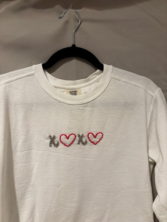 xoxo pullover adult small